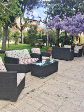 Гостиница Albergo Villa Anna  Анцио